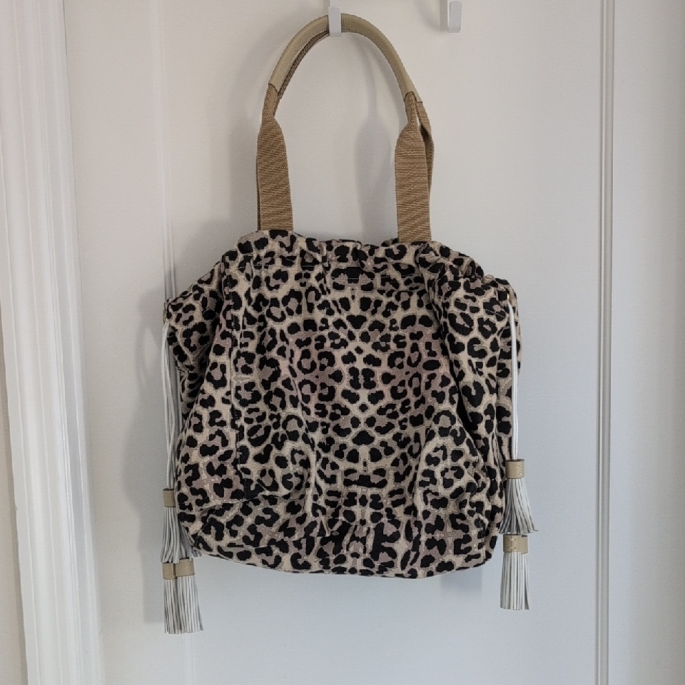 INDIA HICKS Retired "Fortune" Canvas Tote in Sleeping Leopard - Picture 2 of 11